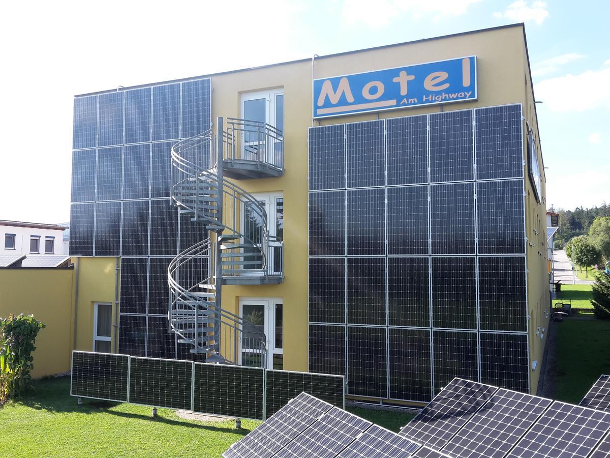 Motel Am Highway Althengstett Екстер'єр фото
