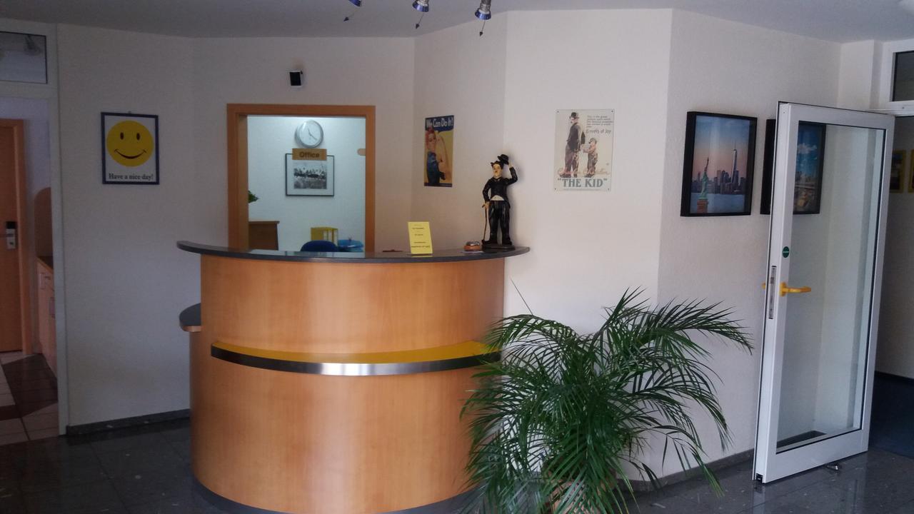 Motel Am Highway Althengstett Екстер'єр фото